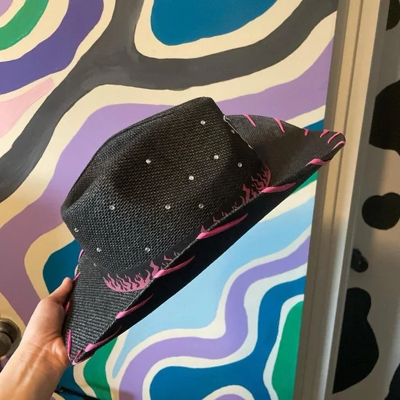 Kuromi Flames Woven Cowboy Hat - Picture 6 of 6